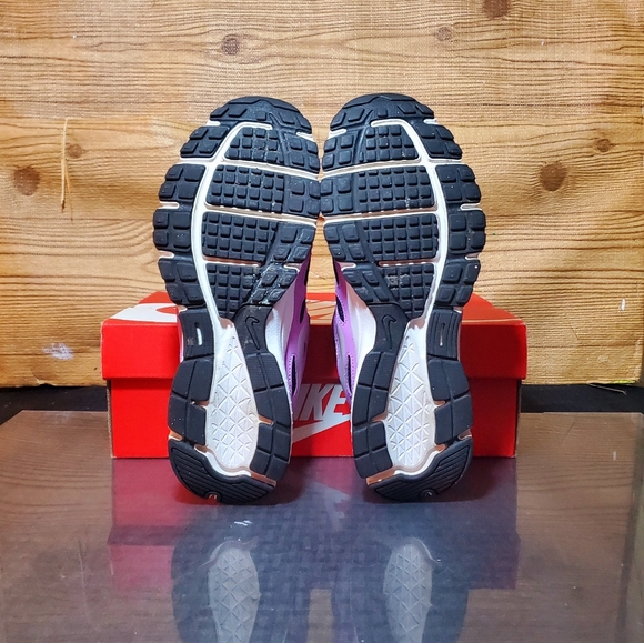 Nike Revolution - Picture 8 of 9